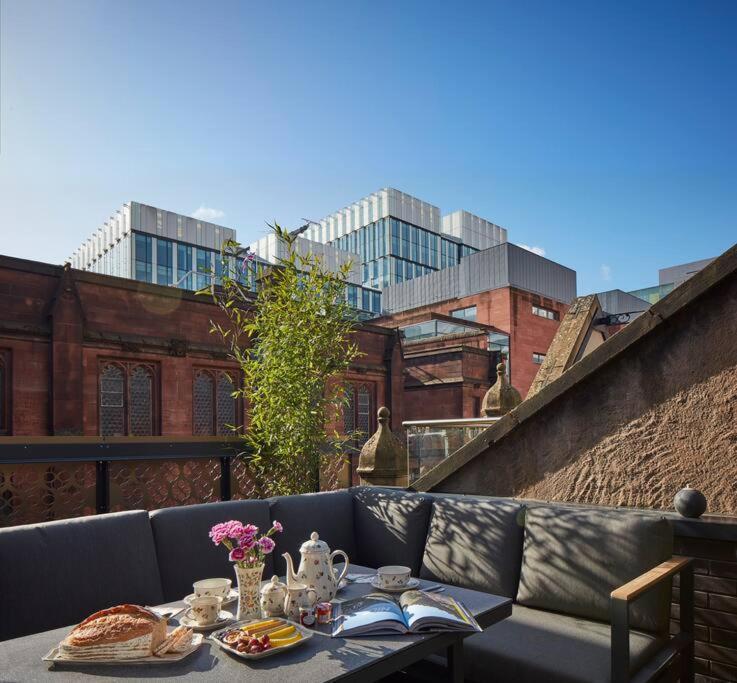 Apartment Stunning Luxury Centre Townhouse With Hot Tub
